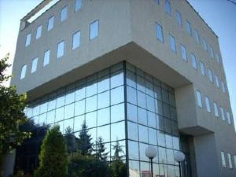 Hotel Aldi Pristina Exterior foto