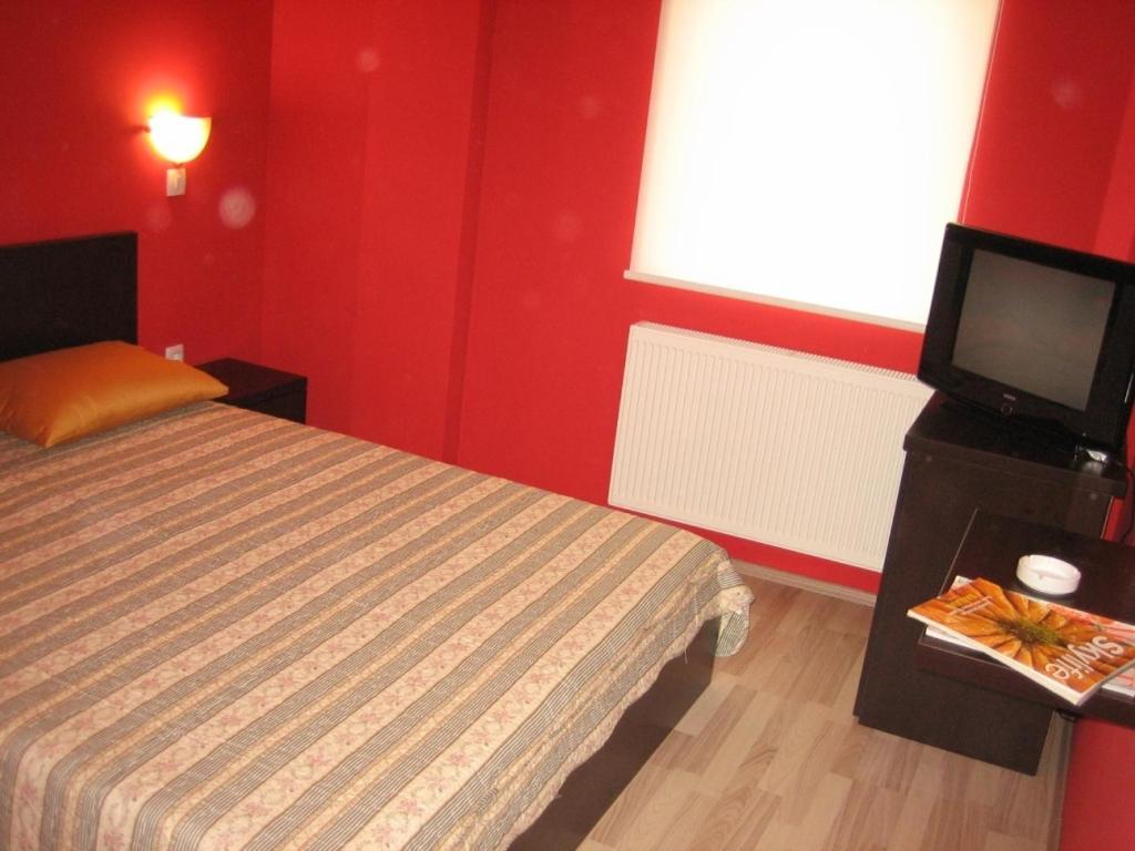 Hotel Aldi Pristina Quarto foto