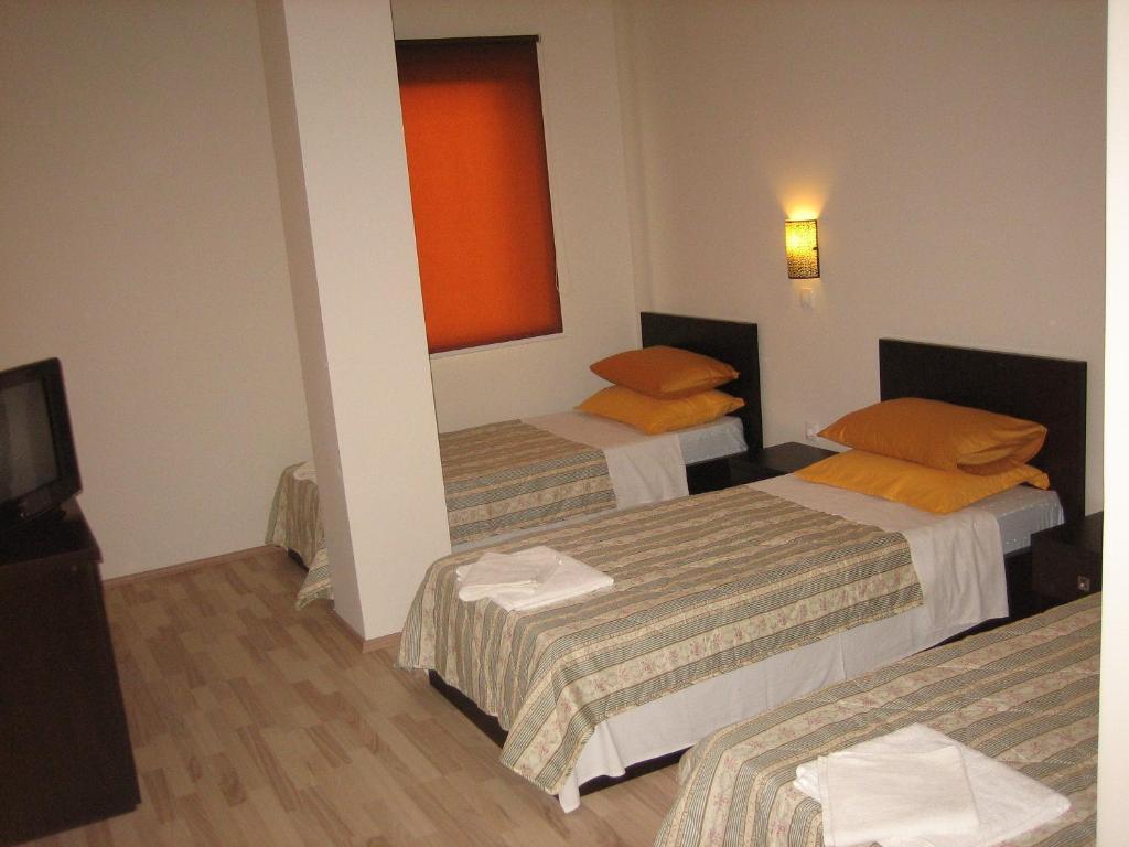 Hotel Aldi Pristina Quarto foto